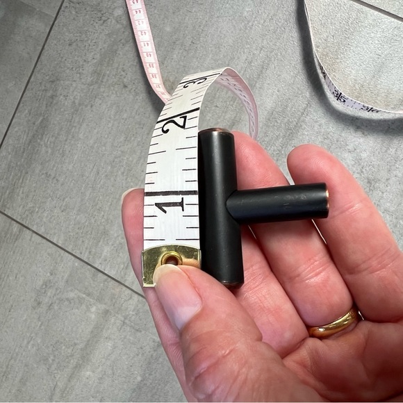 NIB cabinet hardware in rubbed bronze finish! Set of 10 - each measures 2” long - Picture 6 of 7